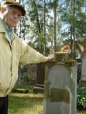 Laupheim Friedhof 495.jpg (96386 Byte)